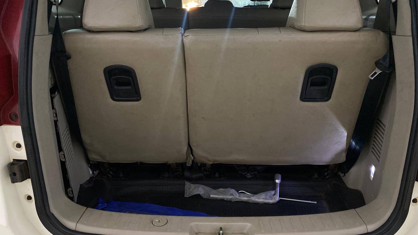 2018 Mahindra MARAZZO M6 8 STR, Diesel, Manual, 1,32,777 km, Boot Inside