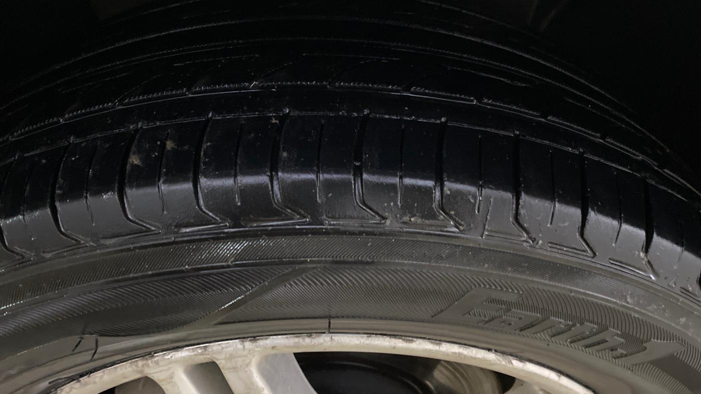 2018 Mahindra MARAZZO M6 8 STR, Diesel, Manual, 1,32,777 km, Left Front Tyre Tread