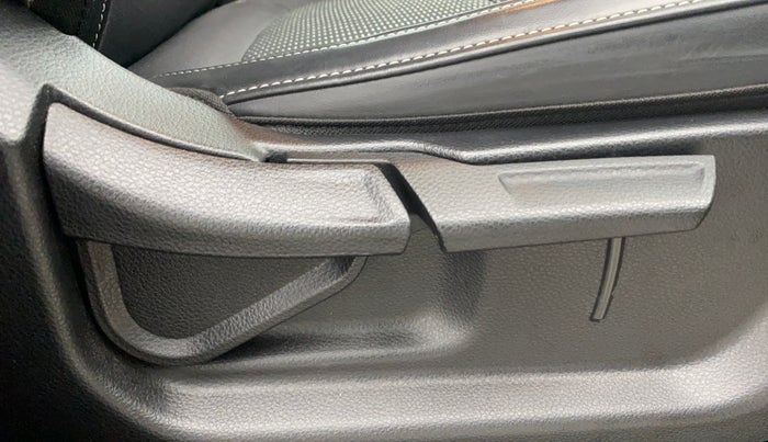 2023 KIA CARENS PRESTIGE PLUS 1.5 PETROL IMT 7 STR, Petrol, Manual, 6,537 km, Driver Side Adjustment Panel