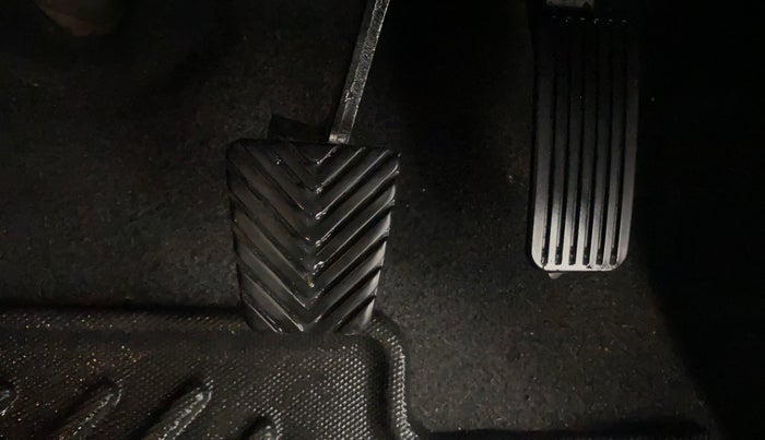 2023 KIA CARENS PRESTIGE PLUS 1.5 PETROL IMT 7 STR, Petrol, Manual, 6,537 km, Pedals