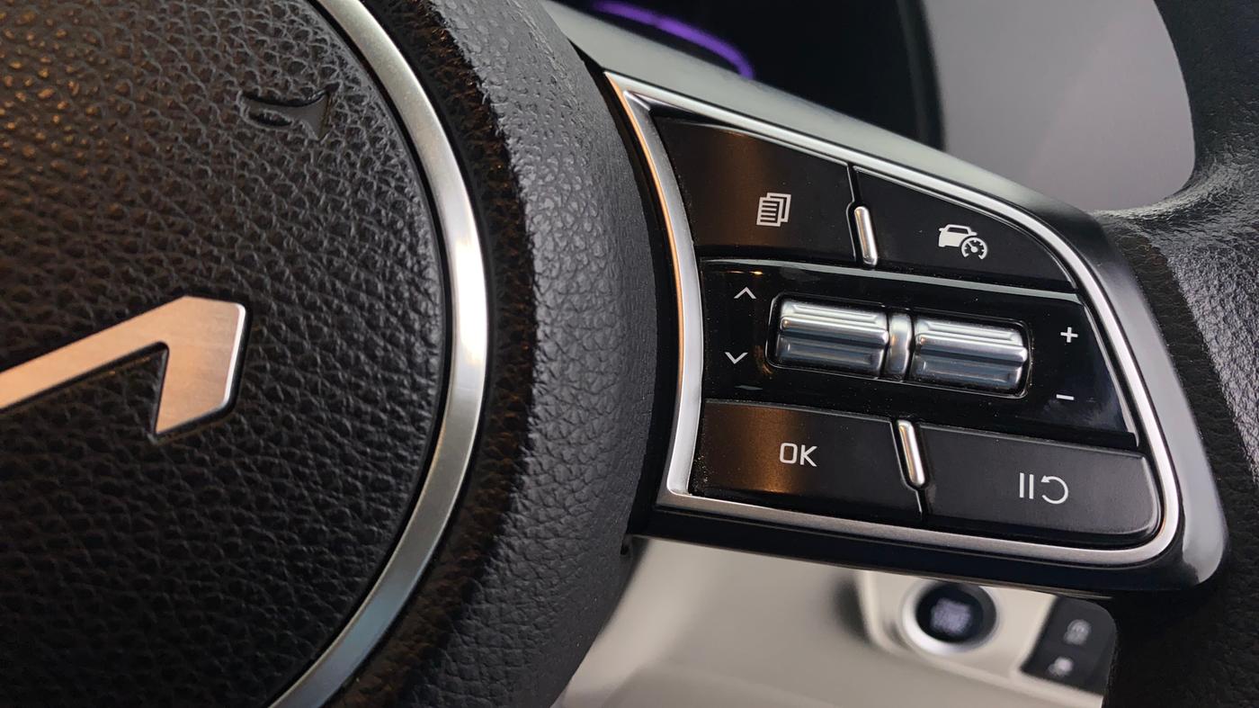 2023 KIA CARENS PRESTIGE PLUS 1.5 PETROL IMT 7 STR, Petrol, Manual, 6,537 km, Adaptive Cruise Control
