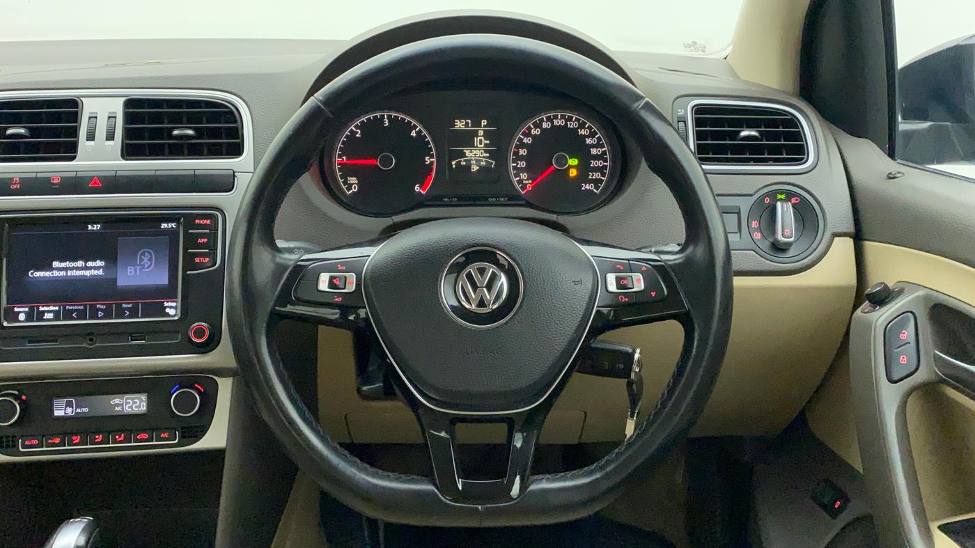 2018 Volkswagen Vento HIGHLINE PLUS 1.5 AT 16 ALLOY, Diesel, Automatic, 76,910 km, Steering Wheel Close Up