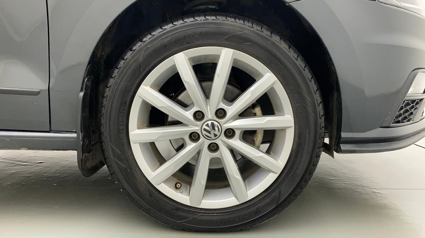 2018 Volkswagen Vento HIGHLINE PLUS 1.5 AT 16 ALLOY, Diesel, Automatic, 76,910 km, Right Front Wheel