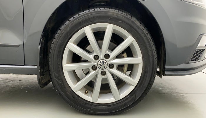 2018 Volkswagen Vento HIGHLINE PLUS 1.5 AT 16 ALLOY, Diesel, Automatic, 76,910 km, Right Front Wheel