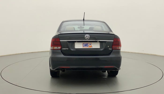 2018 Volkswagen Vento HIGHLINE PLUS 1.5 AT 16 ALLOY, Diesel, Automatic, 76,910 km, Back/Rear
