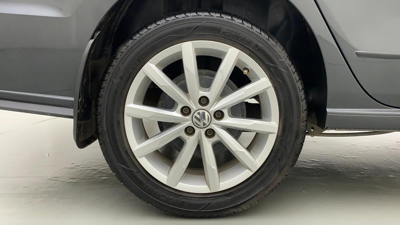 2018 Volkswagen Vento HIGHLINE PLUS 1.5 AT 16 ALLOY, Diesel, Automatic, 76,910 km, Right Rear Wheel