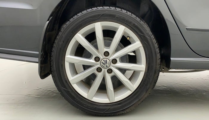 2018 Volkswagen Vento HIGHLINE PLUS 1.5 AT 16 ALLOY, Diesel, Automatic, 76,910 km, Right Rear Wheel