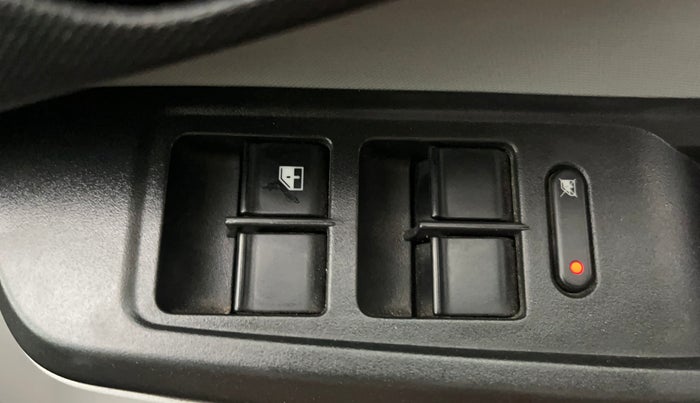 2021 Tata Tiago XT PETROL, Petrol, Manual, 42,255 km, Driver Side Door Panels Control