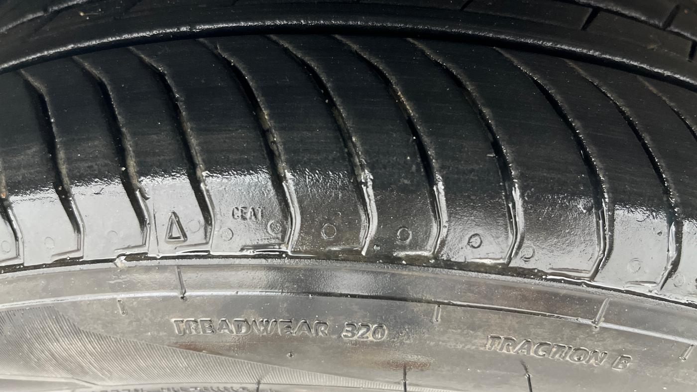 2025 Tata Tiago XZA, Petrol, Automatic, 5,081 km, Right Front Tyre Tread