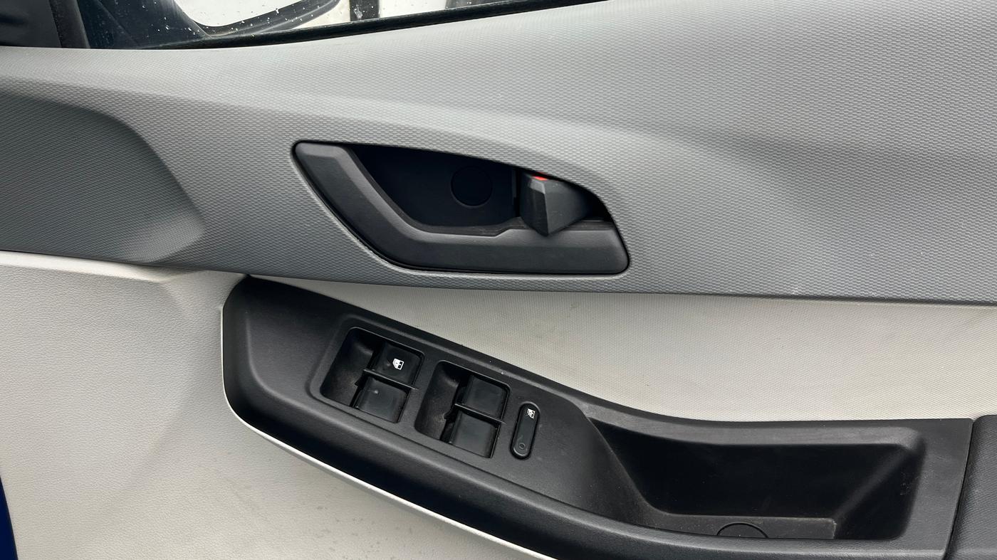 2025 Tata Tiago XZA, Petrol, Automatic, 5,081 km, Driver Side Door Panels Control
