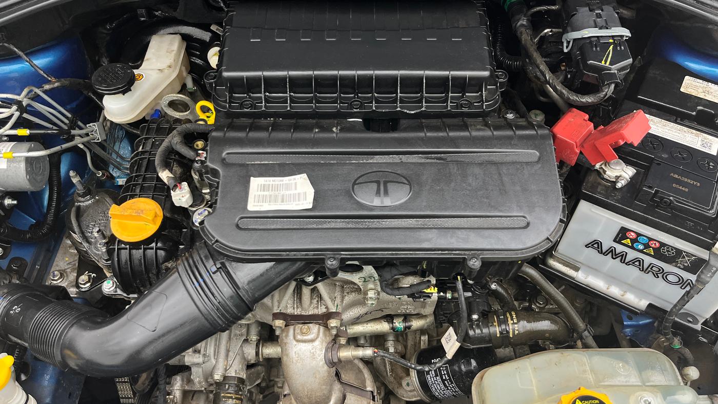 2025 Tata Tiago XZA, Petrol, Automatic, 5,081 km, Engine View