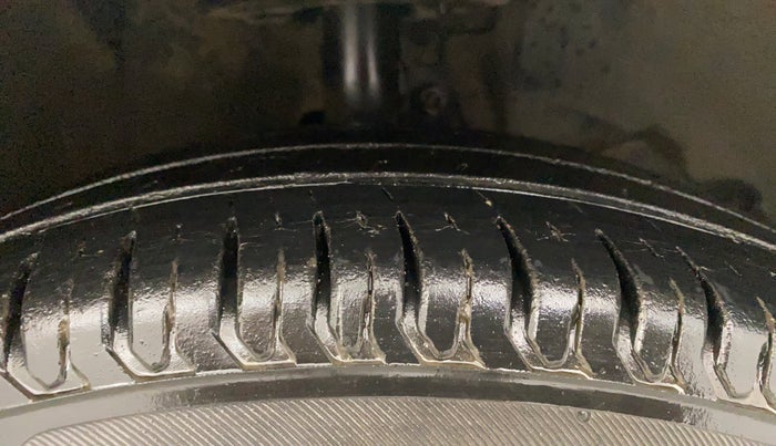 2019 Maruti Dzire VXI AMT, Petrol, Automatic, 41,291 km, Right Front Tyre Tread