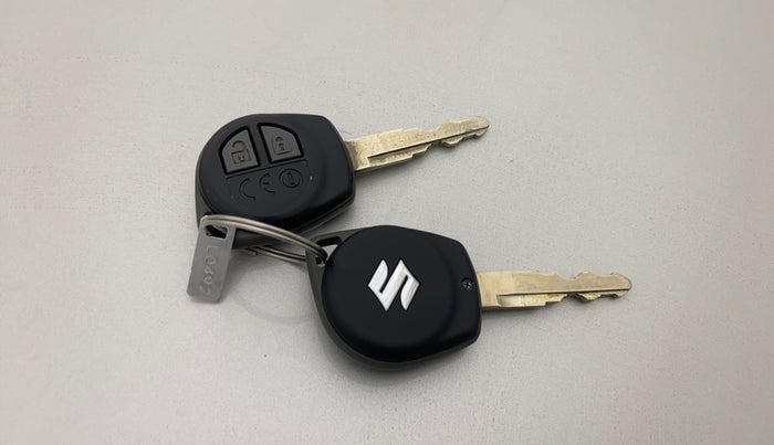 2019 Maruti Dzire VXI AMT, Petrol, Automatic, 41,291 km, Key Close Up