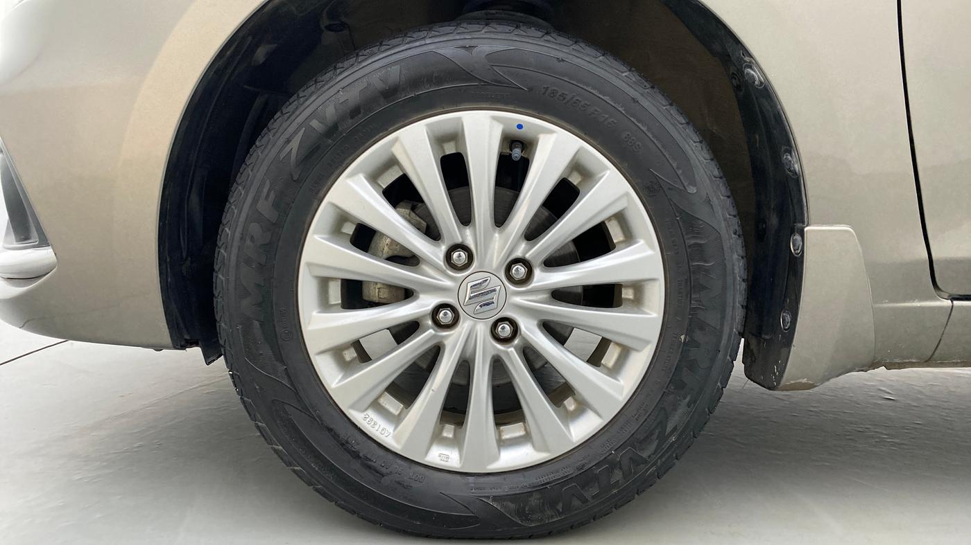 2018 Maruti Ciaz DELTA 1.5 SHVS VVT MT, Petrol, Manual, 23,750 km, Left Front Wheel