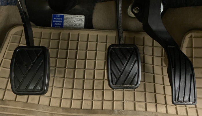 2018 Maruti Ciaz DELTA 1.5 SHVS VVT MT, Petrol, Manual, 23,750 km, Pedals