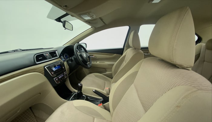 2018 Maruti Ciaz DELTA 1.5 SHVS VVT MT, Petrol, Manual, 23,750 km, Right Side Front Door Cabin