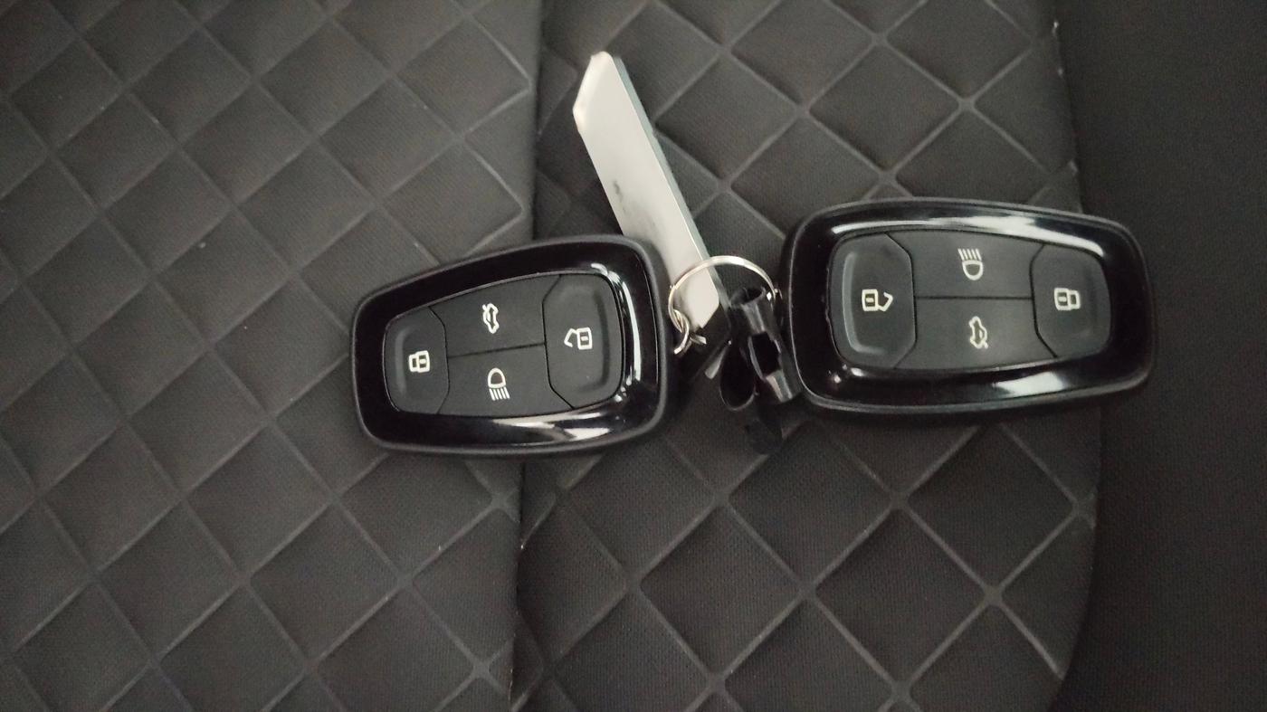 2020 Tata Harrier XT 2.0L KRYOTEC, Diesel, Manual, 65,046 km, Key Close Up