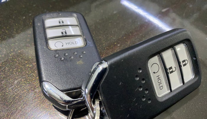 2024 Honda ELEVATE ZX CVT, Petrol, Automatic, 17,552 km, Key Close Up