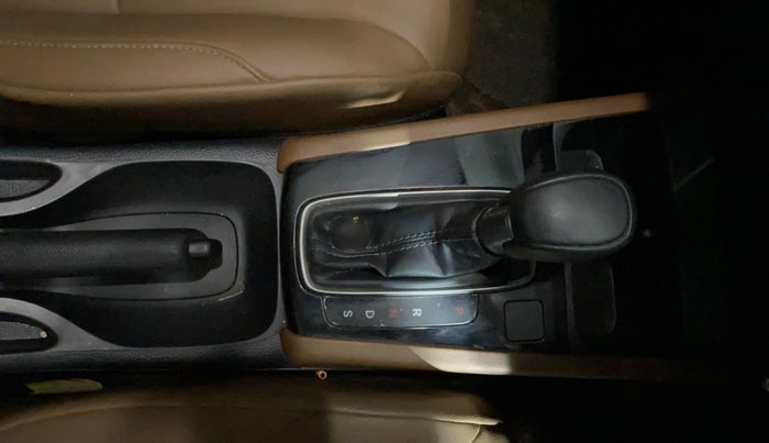 2024 Honda ELEVATE ZX CVT, Petrol, Automatic, 17,552 km, Gear Lever