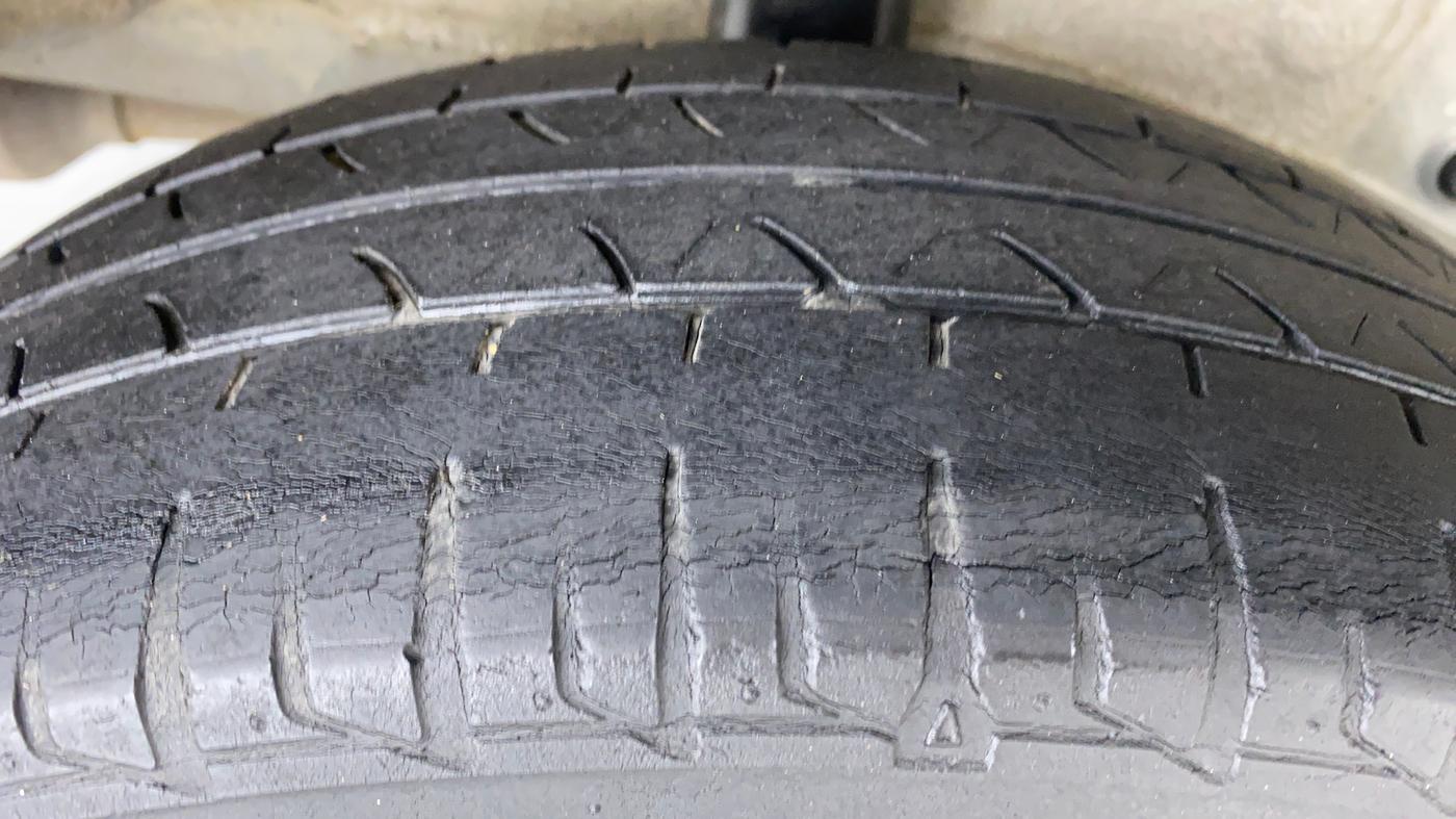 2011 Toyota Etios G, Petrol, Manual, 53,329 km, Right Rear Tyre Tread