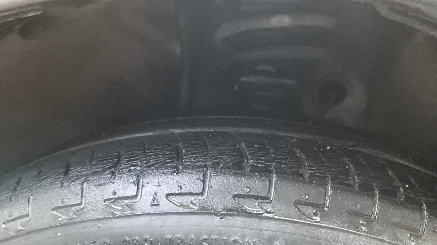 2021 Maruti IGNIS DELTA 1.2 AMT, Petrol, Automatic, 49,853 km, Left Front Tyre Tread