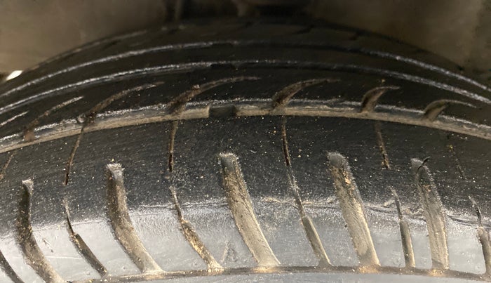 2010 Hyundai i10 SPORTZ 1.2, Petrol, Manual, 91,694 km, Left Front Tyre Tread