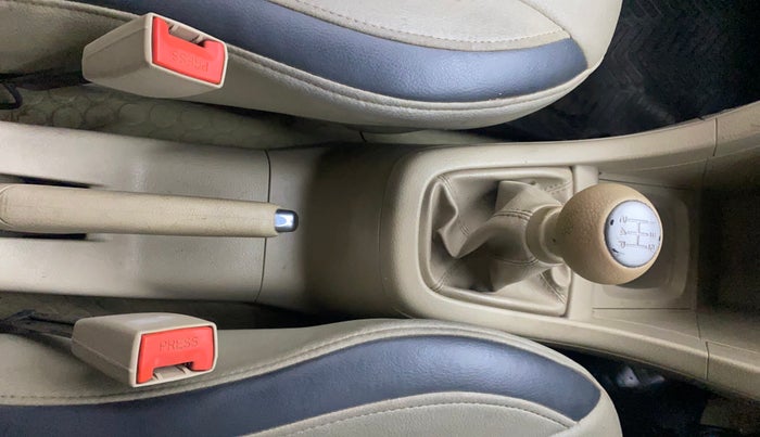 2013 Maruti Ertiga ZXI, Petrol, Manual, 75,203 km, Gear Lever