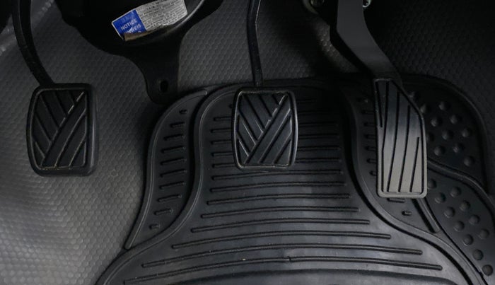 2014 Maruti Ritz ZDI, Diesel, Manual, 59,630 km, Pedals