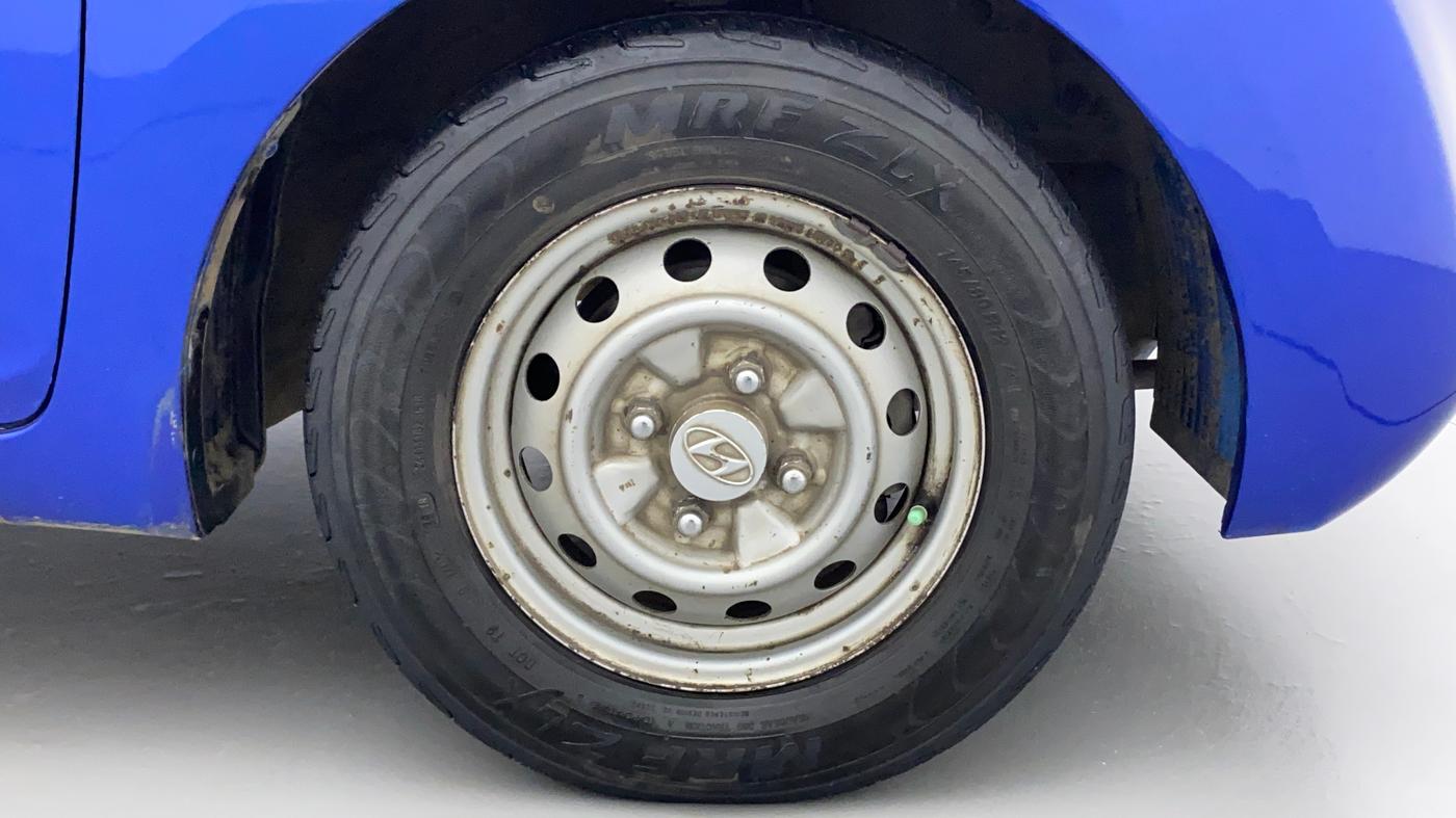 2015 Hyundai Eon ERA +, Petrol, Manual, 98,204 km, Right Front Wheel