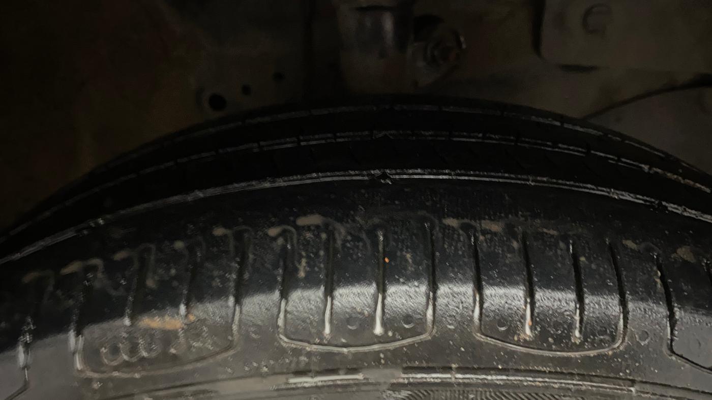 2016 Honda Amaze 1.2L I-VTEC S, Petrol, Manual, 66,249 km, Right Front Tyre Tread