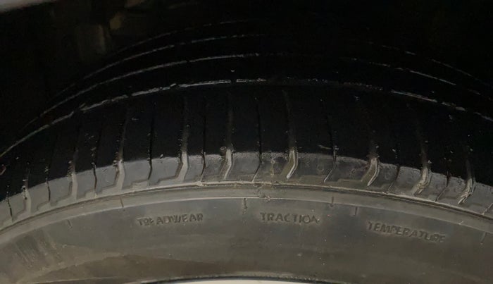 2020 Maruti S Cross ZETA 1.5, Petrol, Manual, 66,077 km, Left Front Tyre Tread