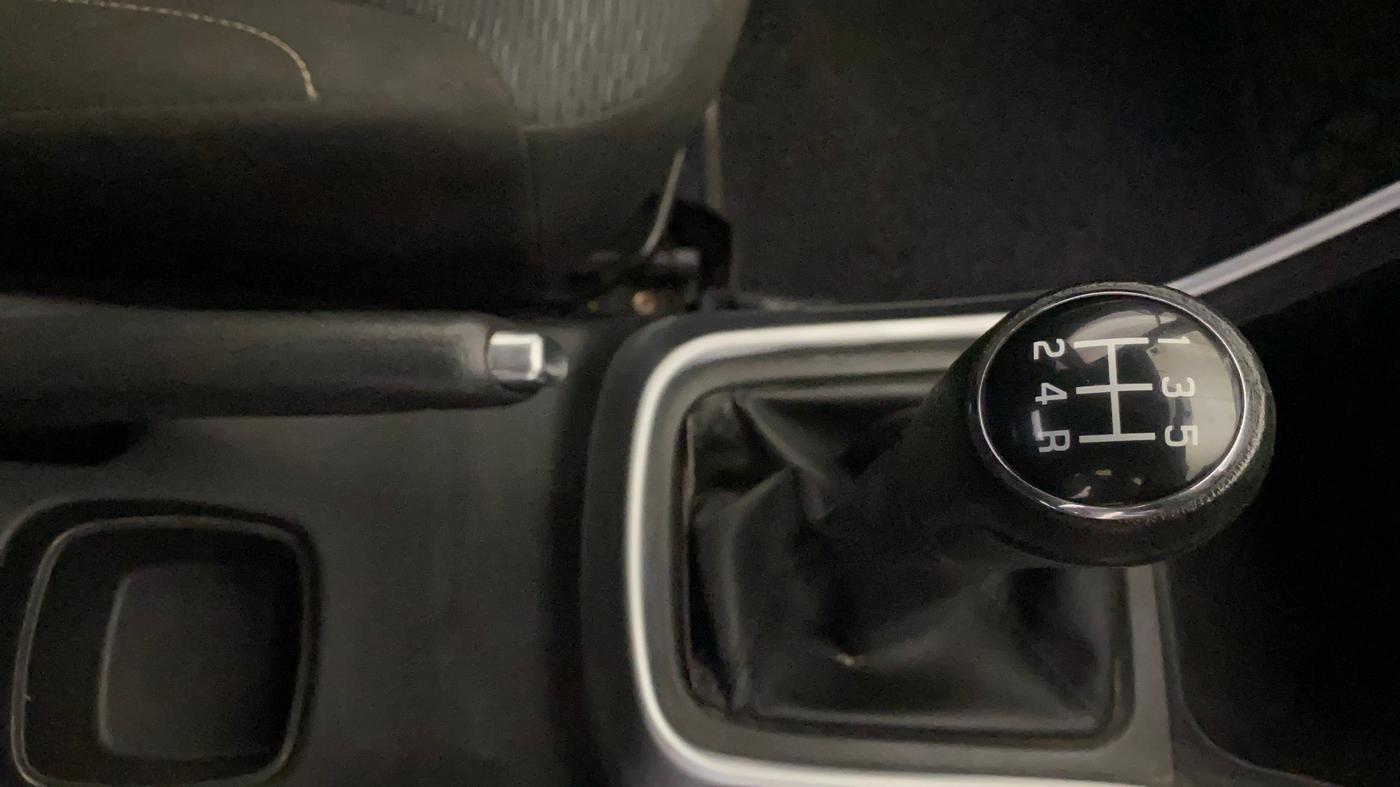 2020 Maruti S Cross ZETA 1.5, Petrol, Manual, 66,127 km, Gear Lever