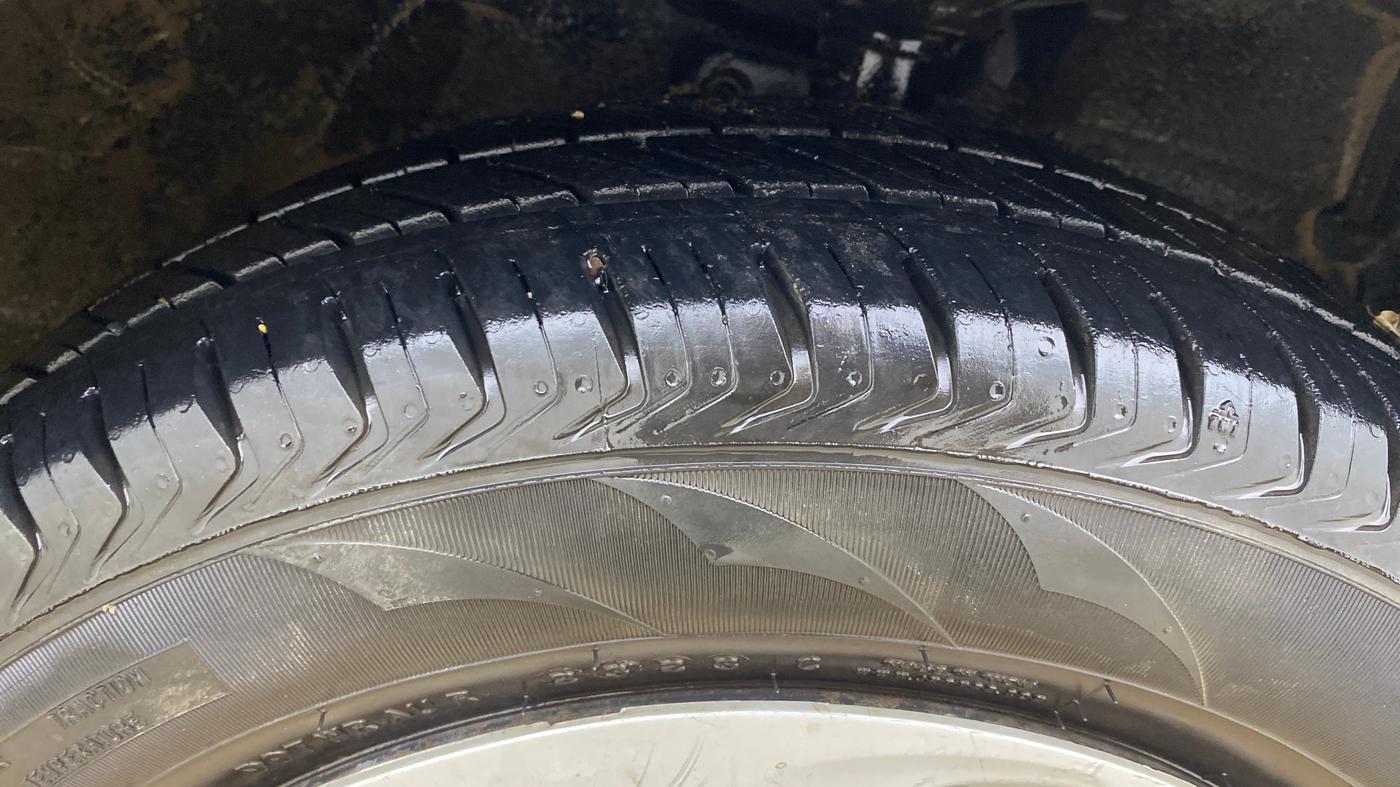2017 Maruti Celerio VXI AMT, Petrol, Automatic, 56,441 km, Right Front Tyre Tread