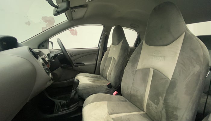 2011 Toyota Etios G, Petrol, Manual, 39,136 km, Right Side Front Door Cabin