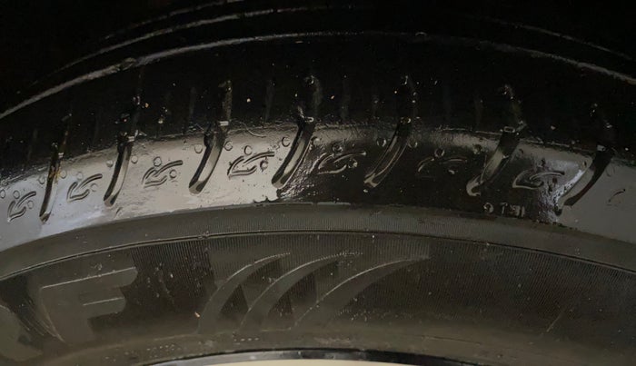 2022 KIA CARENS LUXURY PLUS 1.5 DIESEL AT 7 STR, Diesel, Automatic, 67,767 km, Right Front Tyre Tread