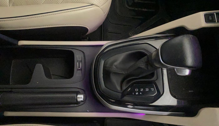 2022 KIA CARENS LUXURY PLUS 1.5 DIESEL AT 7 STR, Diesel, Automatic, 67,767 km, Gear Lever