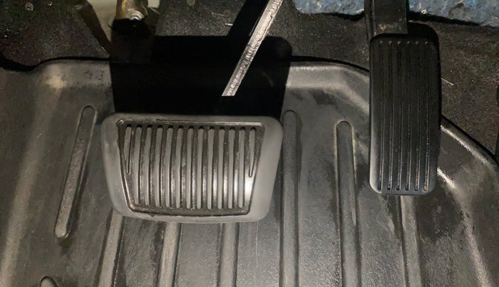 2022 KIA CARENS LUXURY PLUS 1.5 DIESEL AT 7 STR, Diesel, Automatic, 67,767 km, Pedals