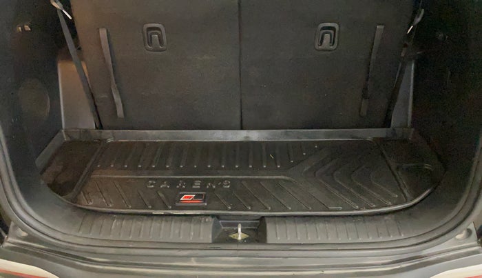 2022 KIA CARENS LUXURY PLUS 1.5 DIESEL AT 7 STR, Diesel, Automatic, 67,767 km, Boot Inside