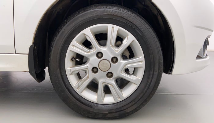 2017 Tata Tiago XZA 1.2 REVOTRON, Petrol, Automatic, 29,769 km, Right Front Wheel