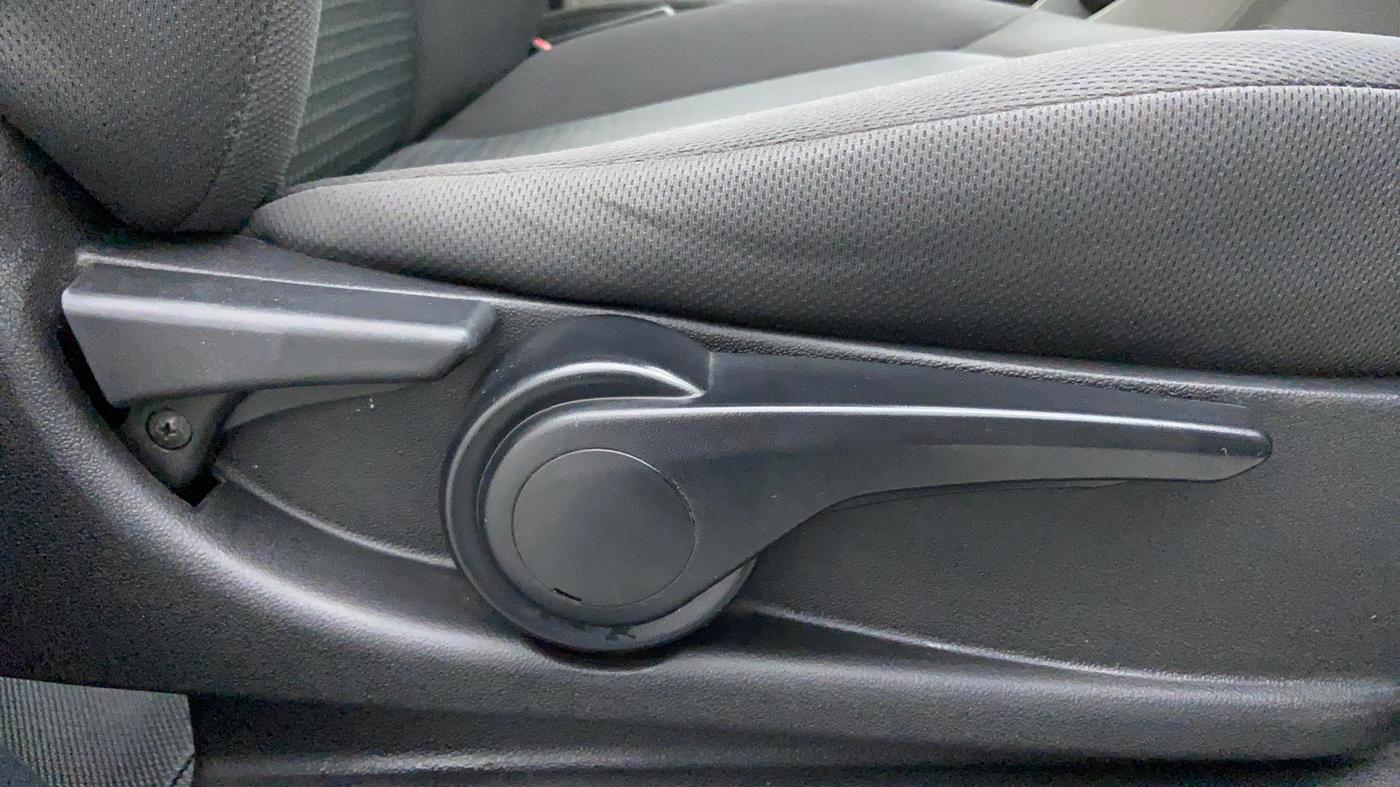 2017 Tata Tiago XZA 1.2 REVOTRON, Petrol, Automatic, 29,769 km, Driver Side Adjustment Panel