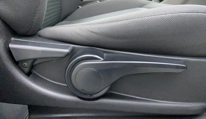 2017 Tata Tiago XZA 1.2 REVOTRON, Petrol, Automatic, 29,769 km, Driver Side Adjustment Panel