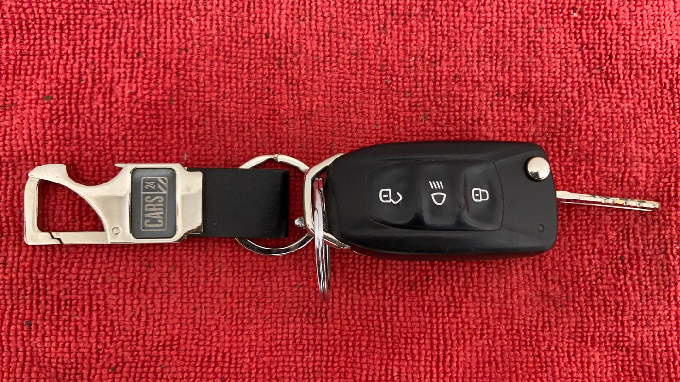 2017 Tata Tiago XZA 1.2 REVOTRON, Petrol, Automatic, 29,769 km, Key Close Up