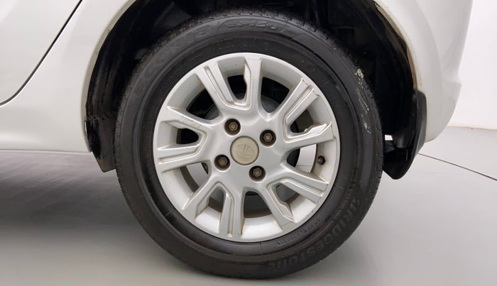 2017 Tata Tiago XZA 1.2 REVOTRON, Petrol, Automatic, 29,769 km, Left Rear Wheel