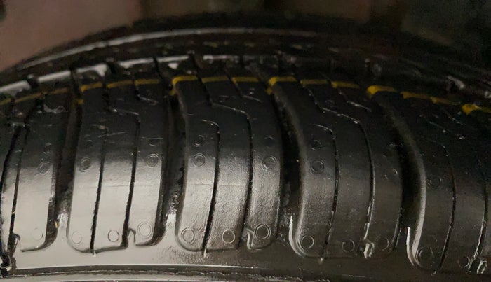 2018 Tata Tiago XZ PETROL, Petrol, Manual, 24,056 km, Right Rear Tyre Tread