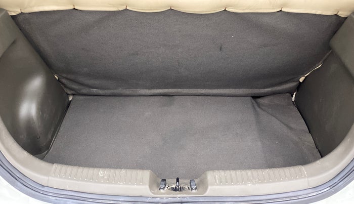 2011 Hyundai i10 ERA 1.1 IRDE, Petrol, Manual, 41,444 km, Boot Inside