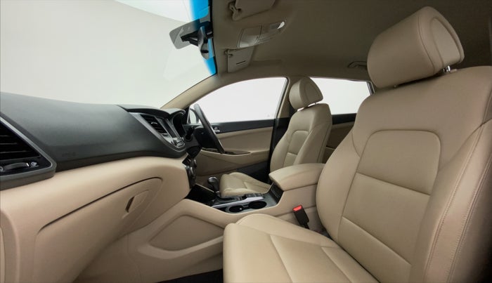 2018 Hyundai Tucson GLS 4WD AT DIESEL, Diesel, Automatic, 76,565 km, Right Side Front Door Cabin