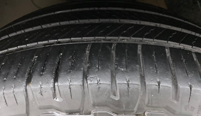 2018 Hyundai Tucson GLS 4WD AT DIESEL, Diesel, Automatic, 76,565 km, Left Front Tyre Tread