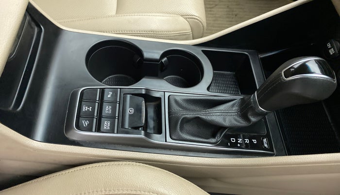 2018 Hyundai Tucson GLS 4WD AT DIESEL, Diesel, Automatic, 76,565 km, Gear Lever