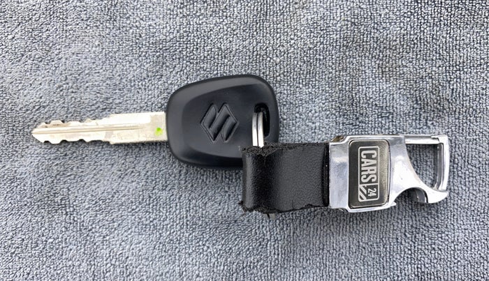 2011 Maruti Swift VXI, Petrol, Manual, 43,529 km, Key Close Up