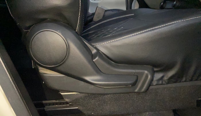 2019 Maruti IGNIS DELTA 1.2 AMT, Petrol, Automatic, 16,947 km, Driver Side Adjustment Panel